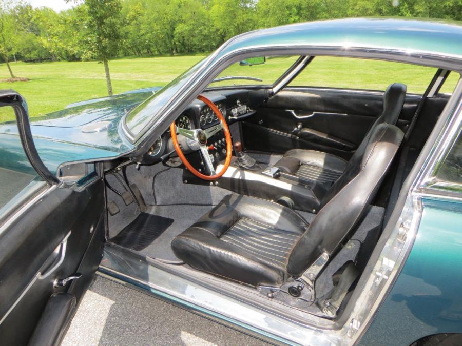  Lamborghini 350 GT by Carrozzeria Touring 1966 года  (фото 17 из 19)